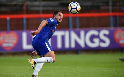 乐竞体育热评-费斯长途奔袭助攻绝杀